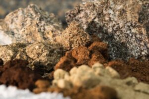 Aclara ingresa última adenda de proyecto de tierras raras en Penco, el primero en Chile